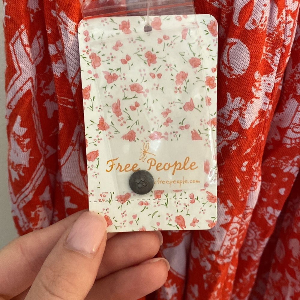 Free People Flowy Tank Top! Small NWT​ - Picture 3 of 4